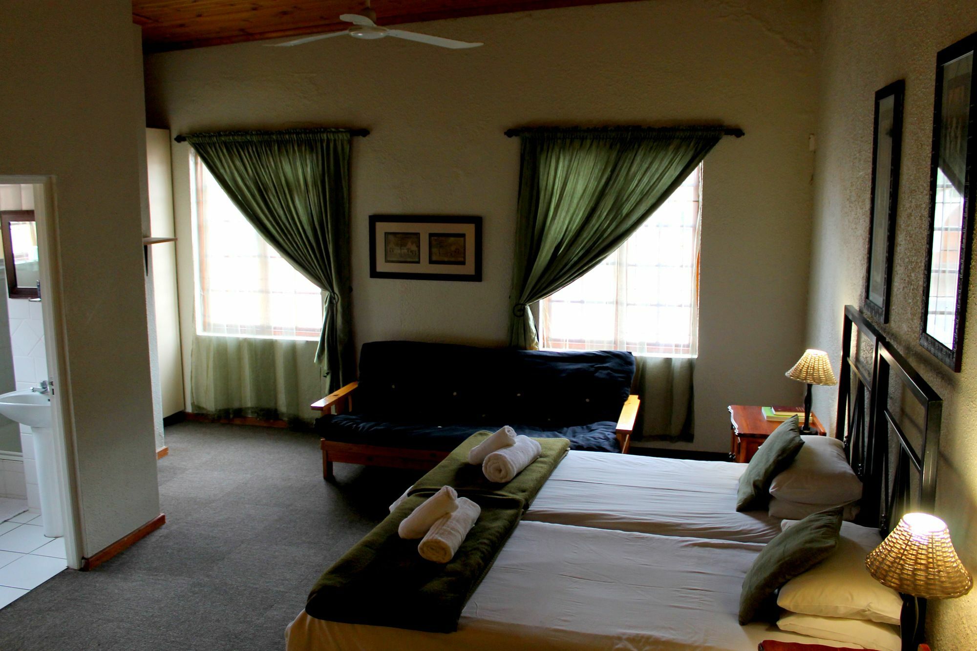 Inkosi Luxury Lodge Parow Buitenkant foto